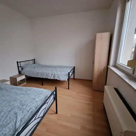 Monteurzimmer Fitter Bruchsal Heilbronn Bretten * אוברדרדינגן