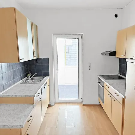 Monteurzimmer Fitter Bruchsal Heilbronn Bretten דירה אוברדרדינגן